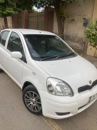 Toyota Vitz 2000