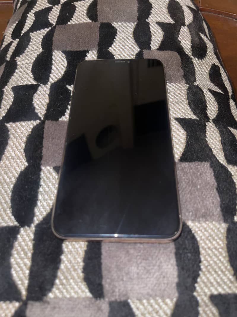 Apple iPhone X 4