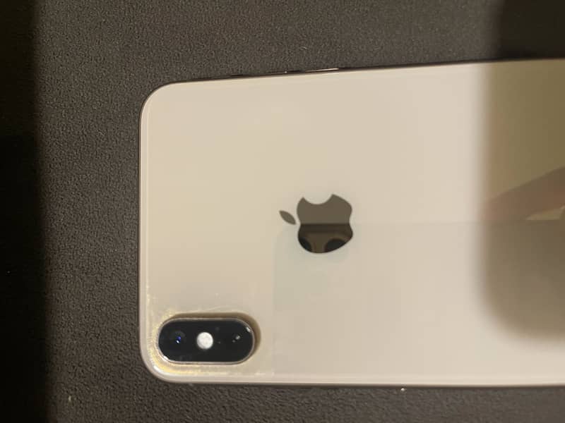 Apple iPhone X 9