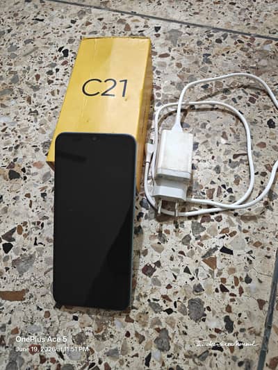 Realme C21