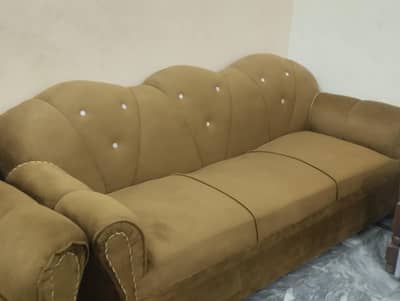 sofa set available for sale