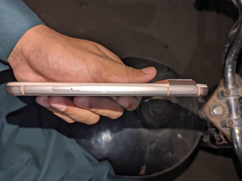 Google Pixel 8 2