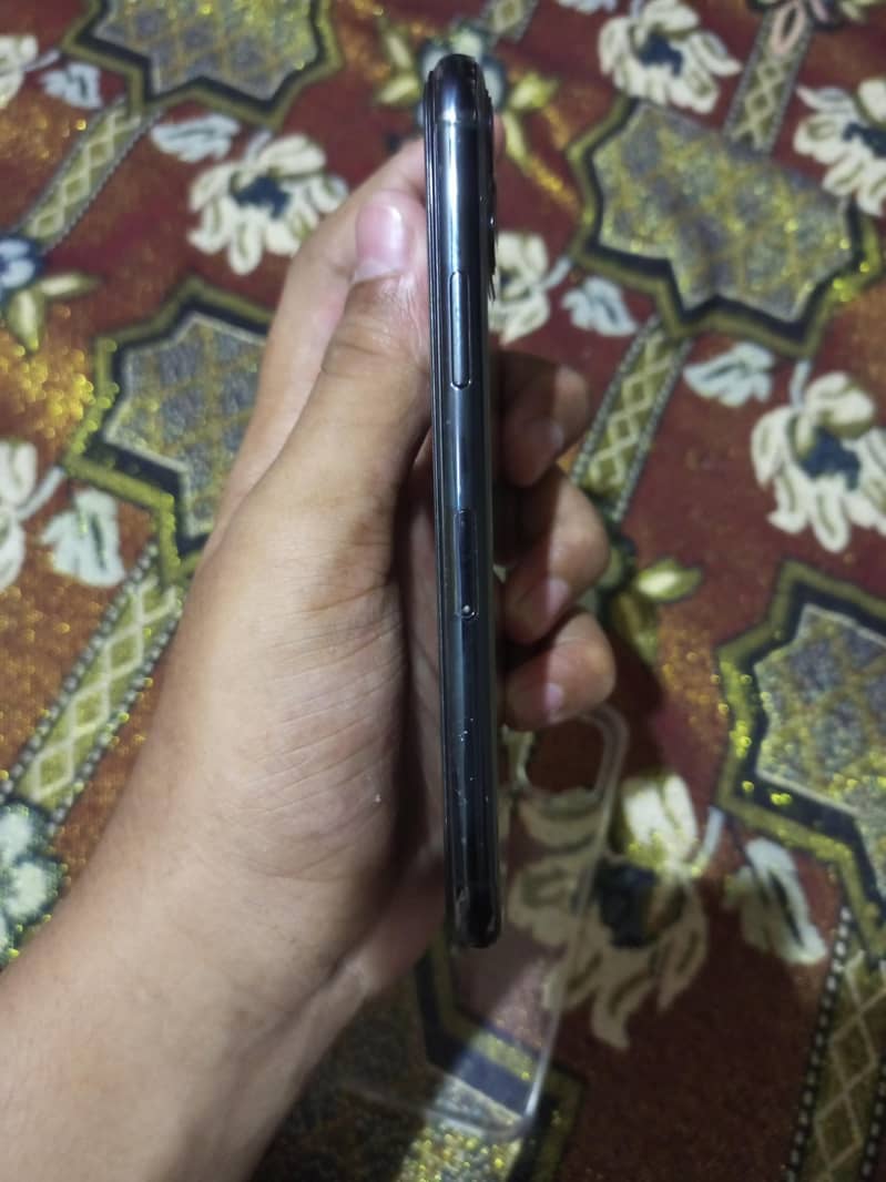 iphone 11 pro 1