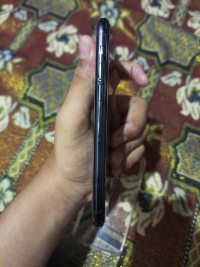 iphone 11 pro 3