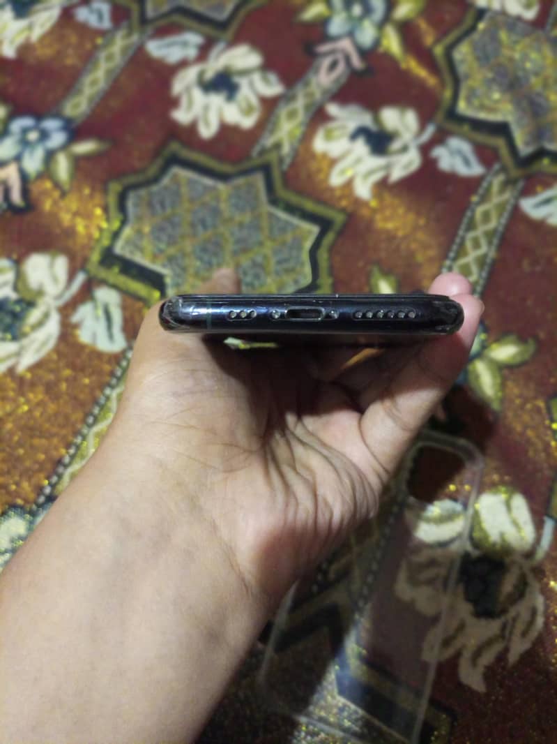 iphone 11 pro 6