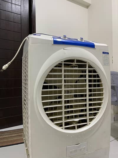 boss ecm-I. B-6000 icebox