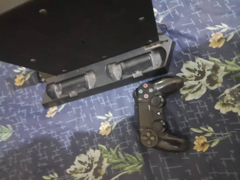 ps4 slim 4