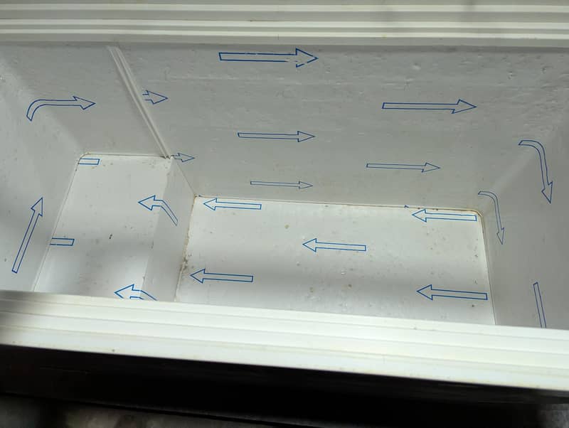 Waves Deep Freezer in Pristine Condition 5