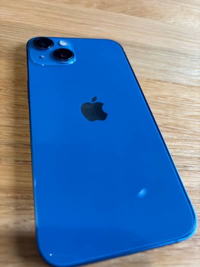 Apple iPhone 13