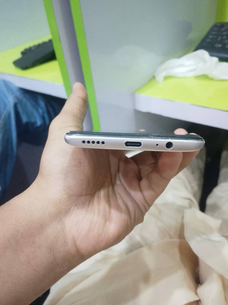 One Plus 6 4