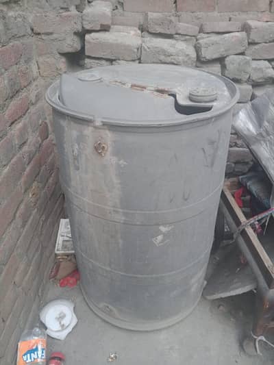 plastic drum  Best for home used.