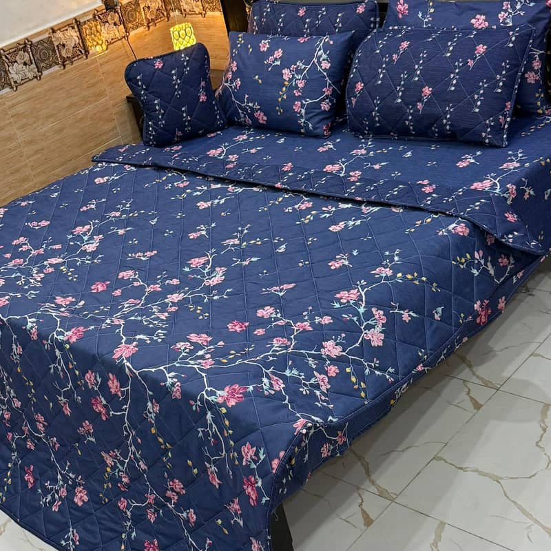 bed sheets,pillow available 4