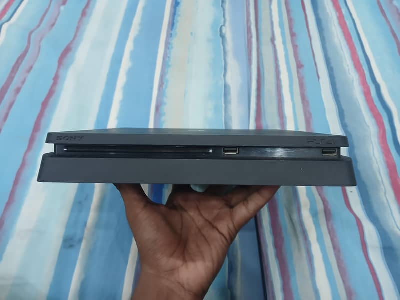 PS4 SLIM 2