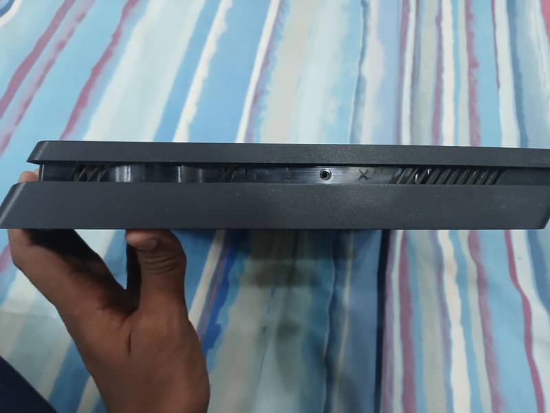 PS4 SLIM 3