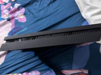 PS4 slim 2 TB
