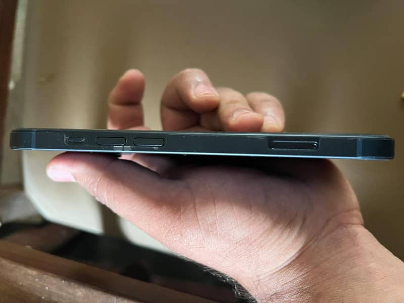 Apple iPhone 13 3