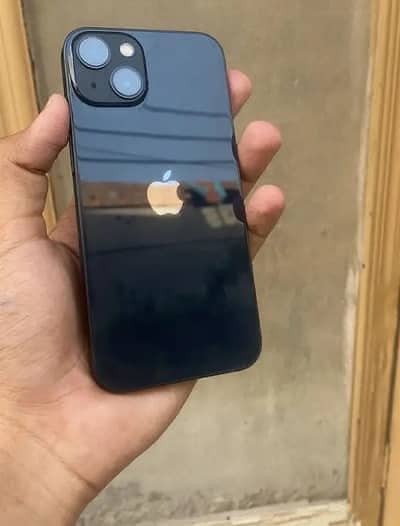 Apple iPhone 13