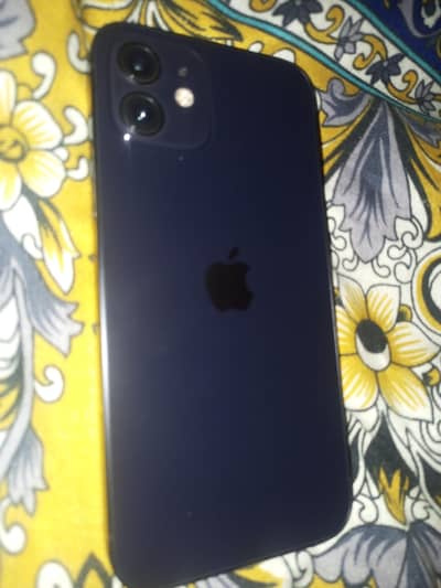 Apple iPhone 12