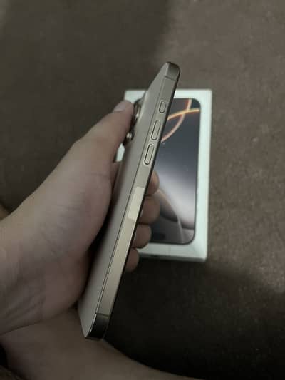 Apple iPhone 16 Pro Max