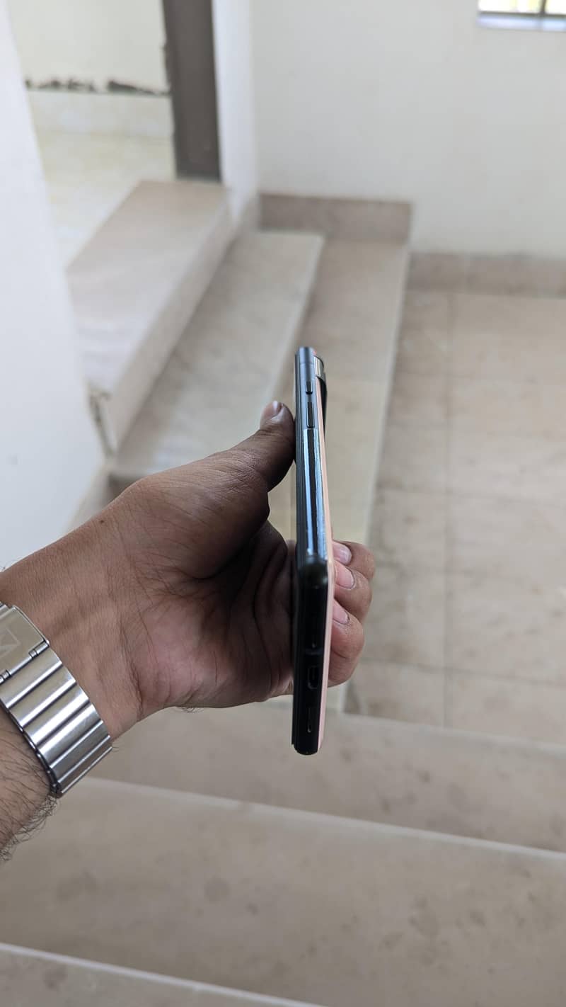 Google Pixel 6 Mint Condition 3