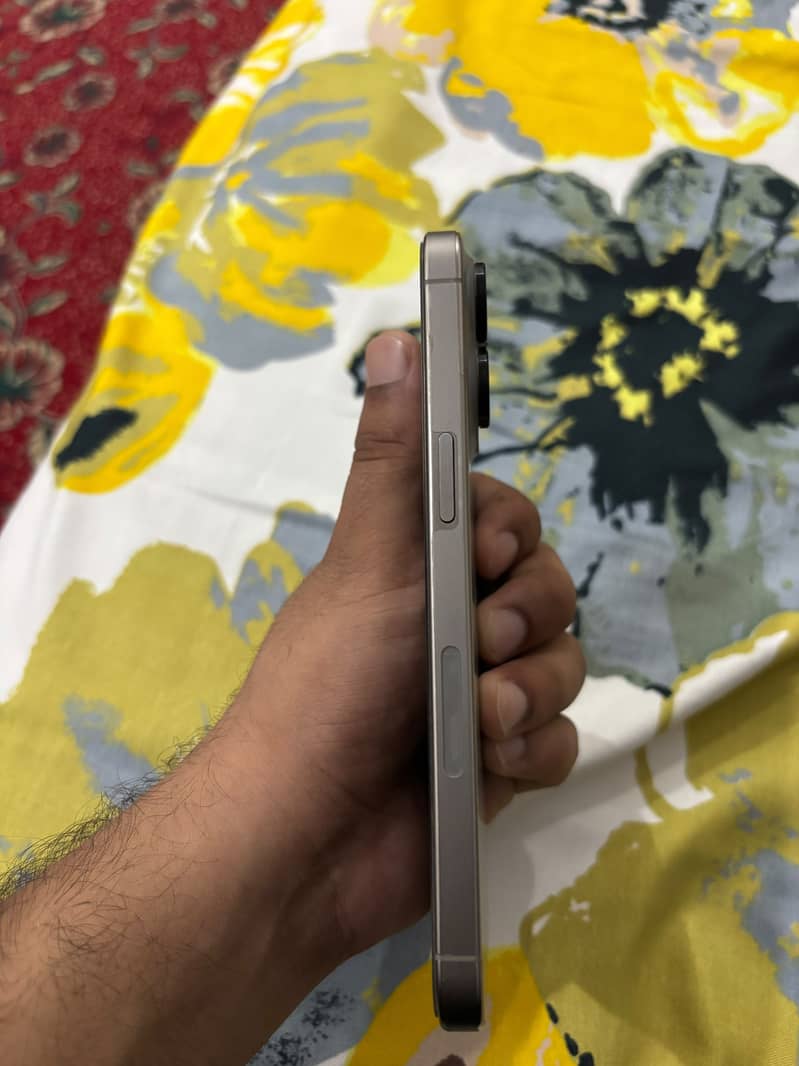 iPhone 15 pro max 0