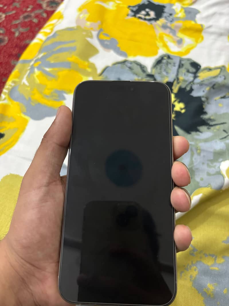 iPhone 15 pro max 2