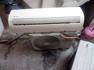 Dawlance 1.5 ton ac all okay total jenioun