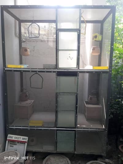 Large size bird cage/ parrots cage in excellent condition.
