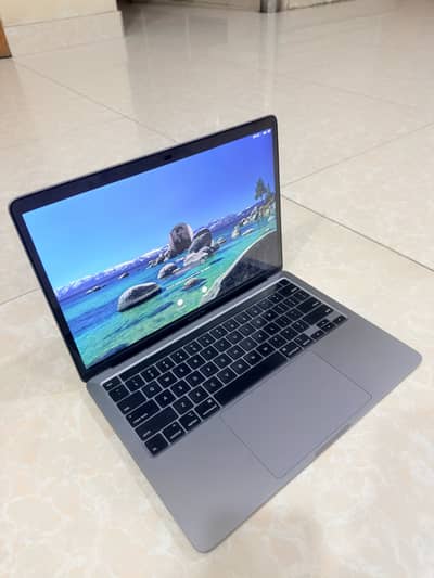 MacBook pro 2020 , 16/512 , 13 inch, space grey 10/10 , no fault
