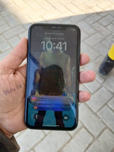 iphone 11 jv 10/10 condition 100% orignal  battery health 83