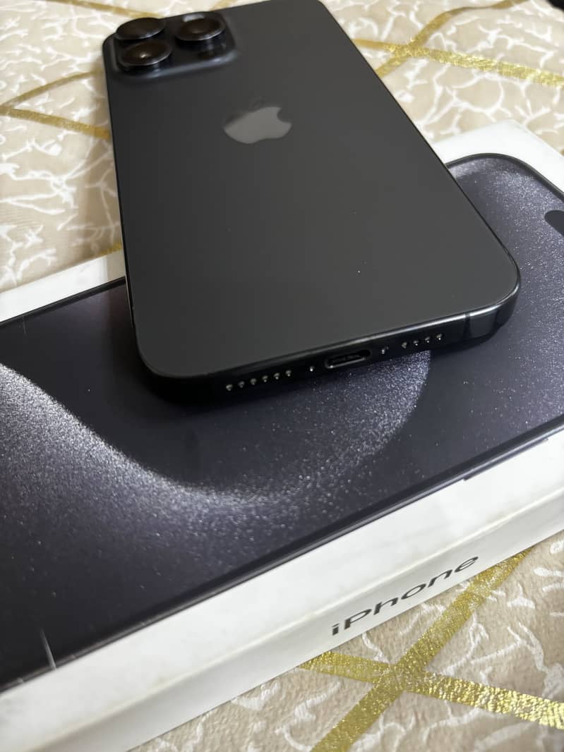 Iphone 15 pro max 2