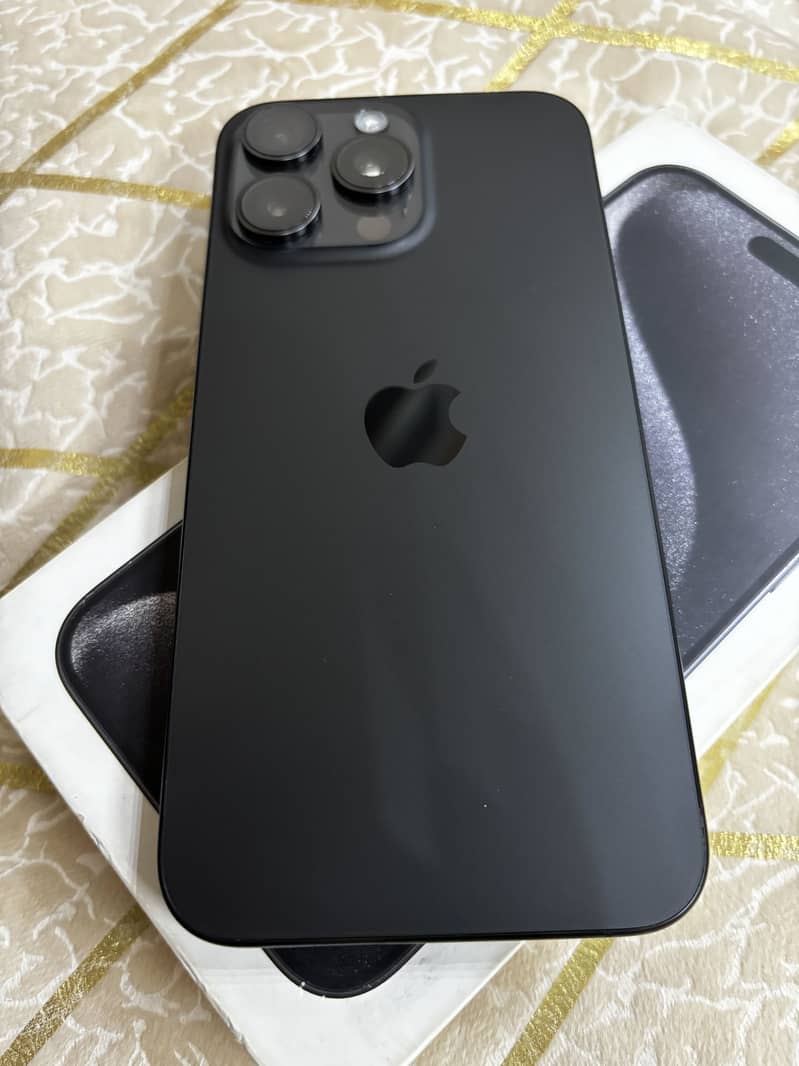 Iphone 15 pro max 6