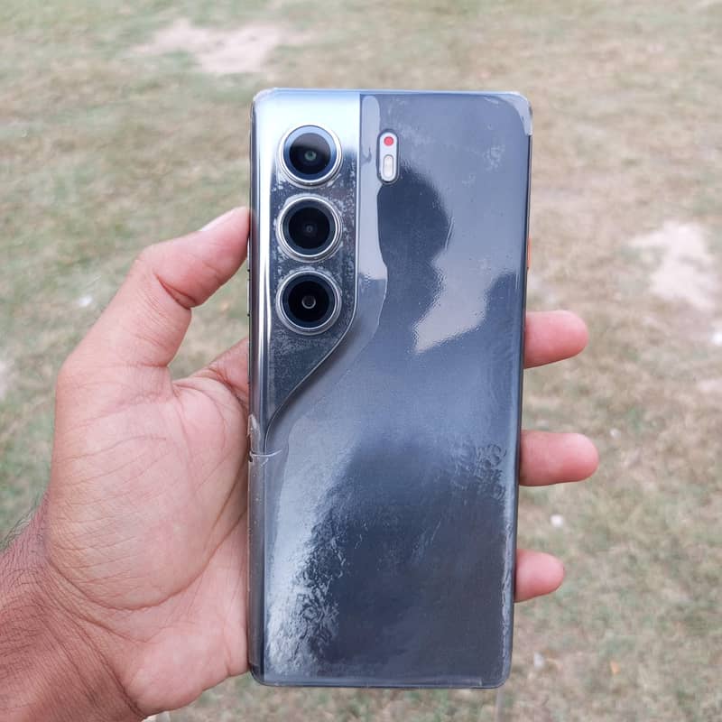 Tecno CAMON 40 Pro 2