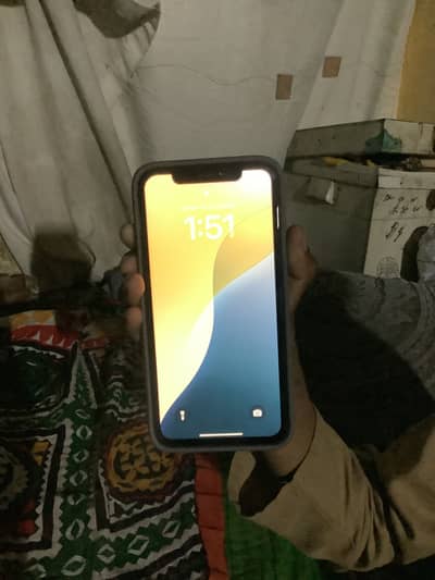 iPhone XR urjant Sal