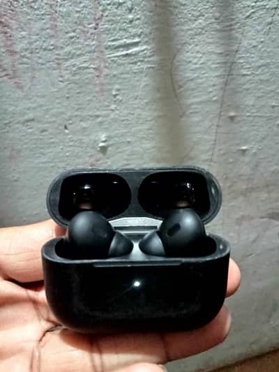 Pro 2 Black   Only 1 month use!