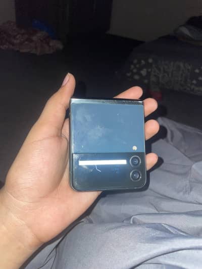 Samsung Mobile Z Flip 3 for sale read full add