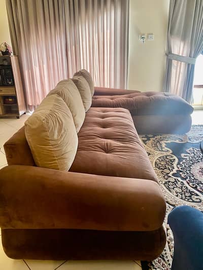 L-Shaped Sofa – Modern Design, Comfortable & Well Maintained