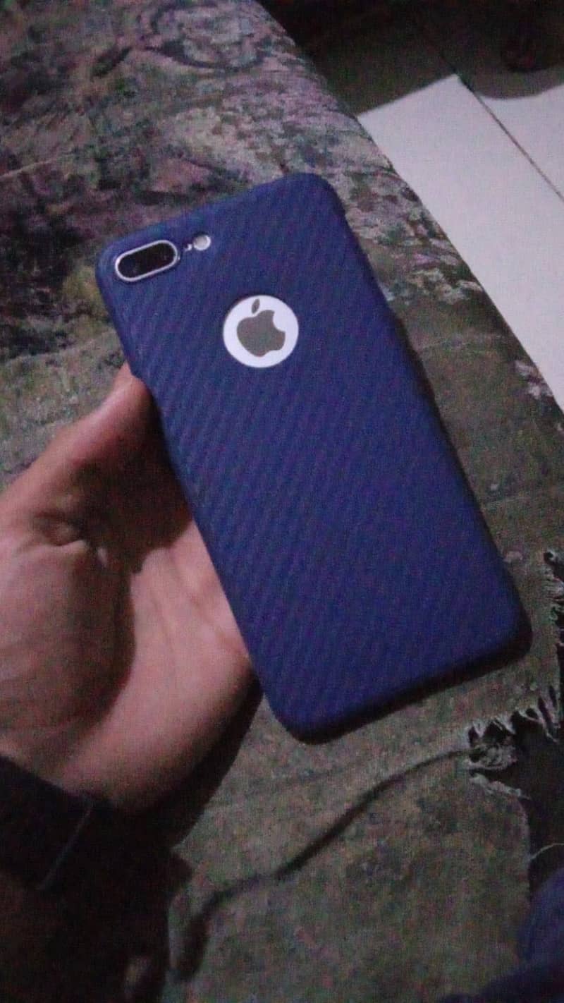 Apple iPhone 7 Plus 1
