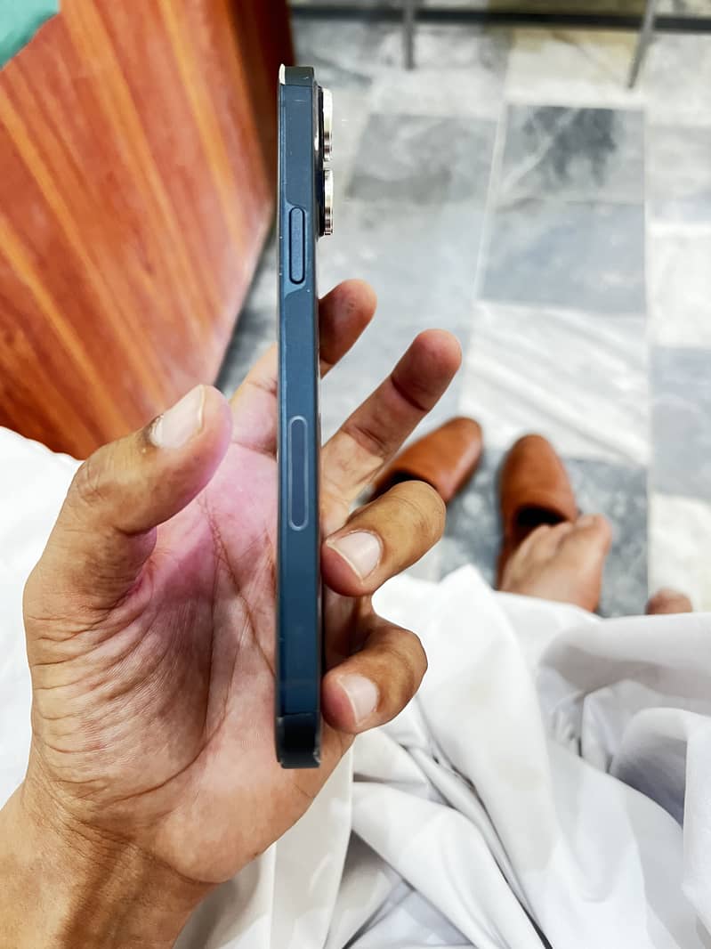 Apple iPhone 14 plus 0