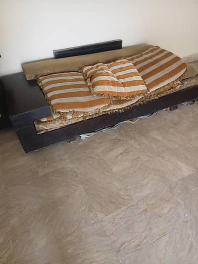 Deewan for sale