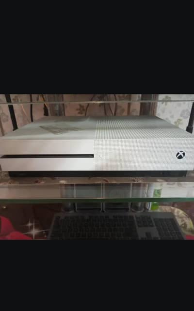 Xbox One S 1TB for Sale – 10/10 Condition
