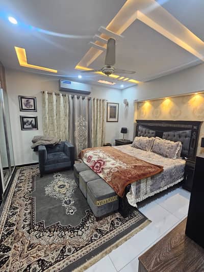 Luxurious 5 Marla House For Rent