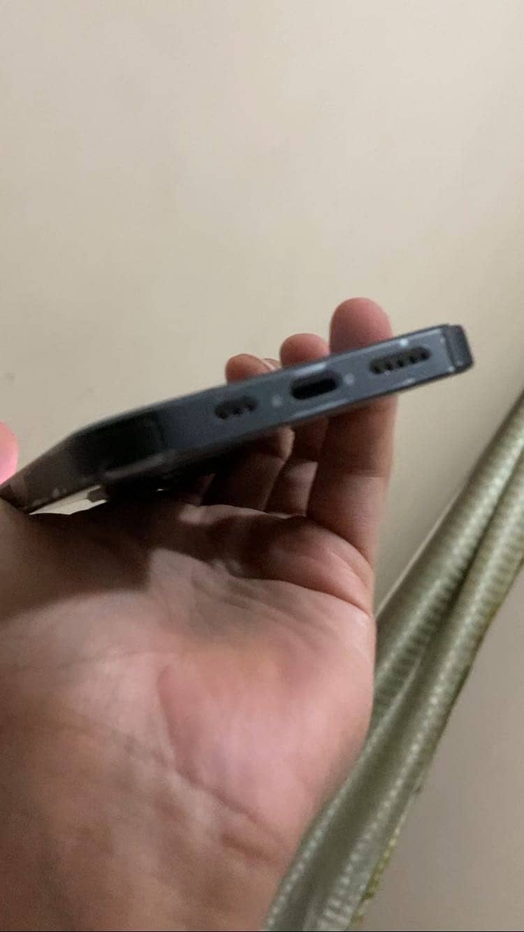 Apple iPhone 14 Pro 2