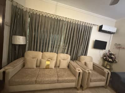 3,2,1 sofa set just like new condition 10/10