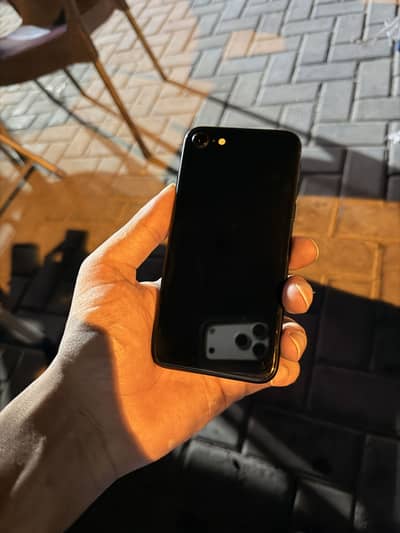 iPhone SE 3 2022 factory unlock