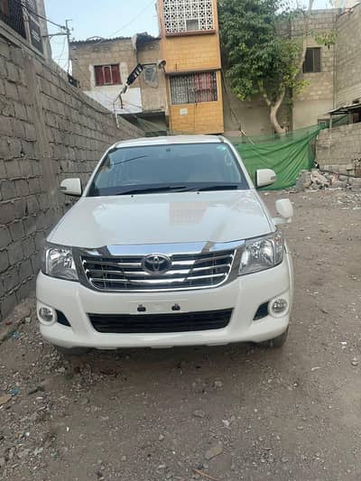 Toyota Hilux 2014 Urgent Sale