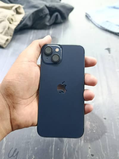Apple iPhone 13