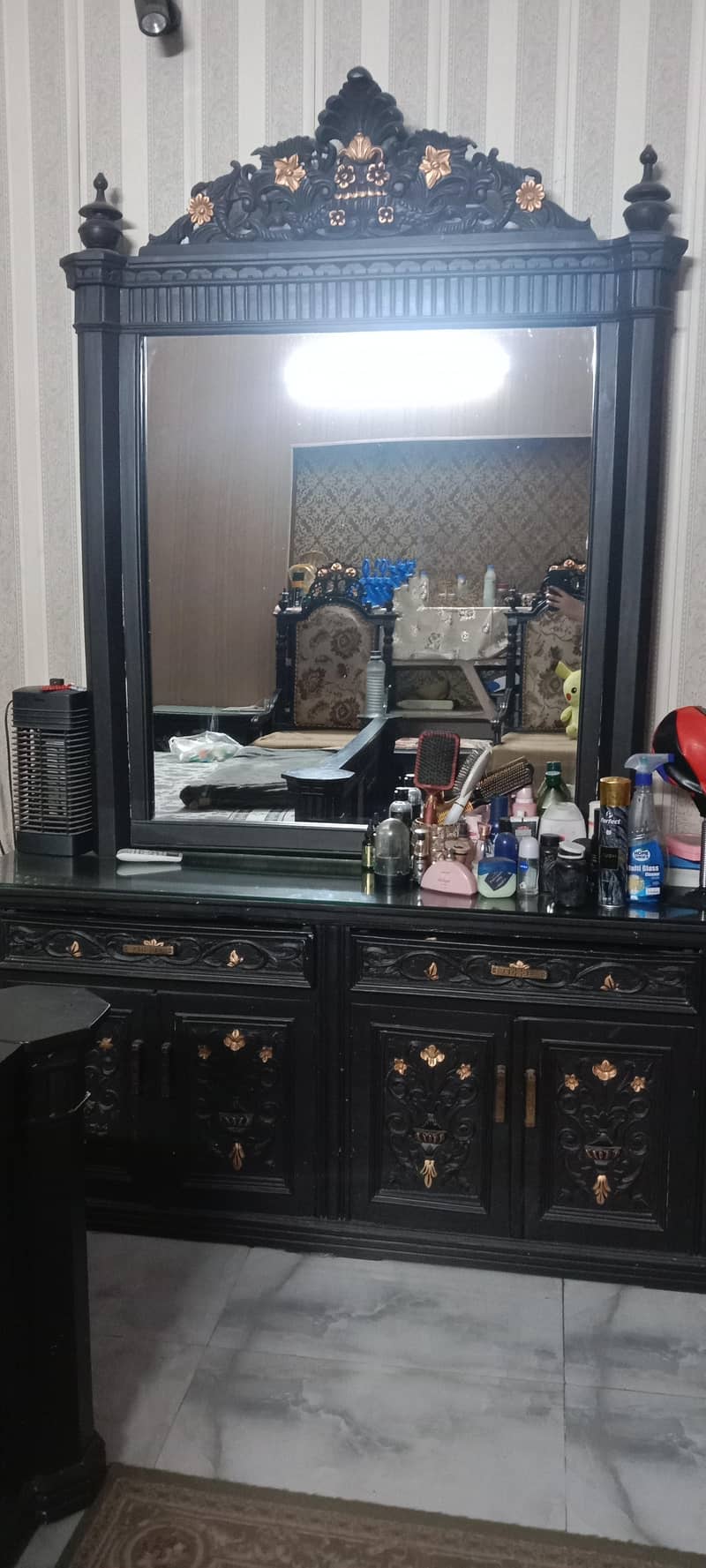 Dressing Table 0