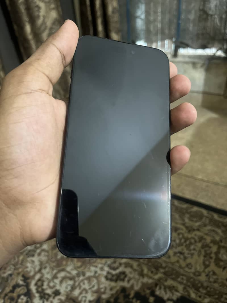 Apple iPhone 16 Plus 1