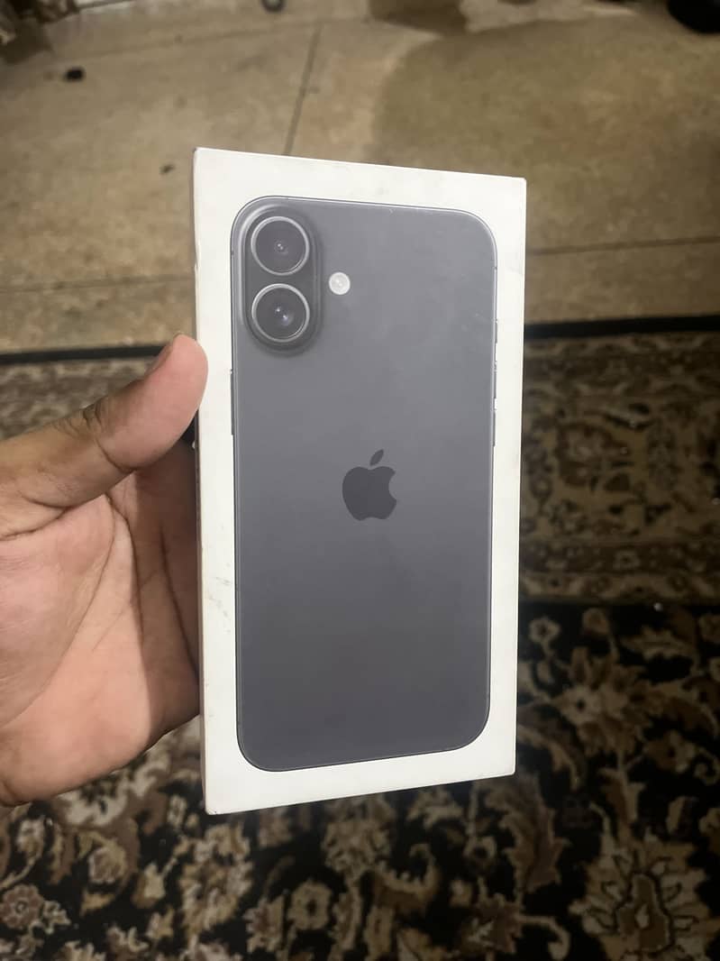Apple iPhone 16 Plus 2